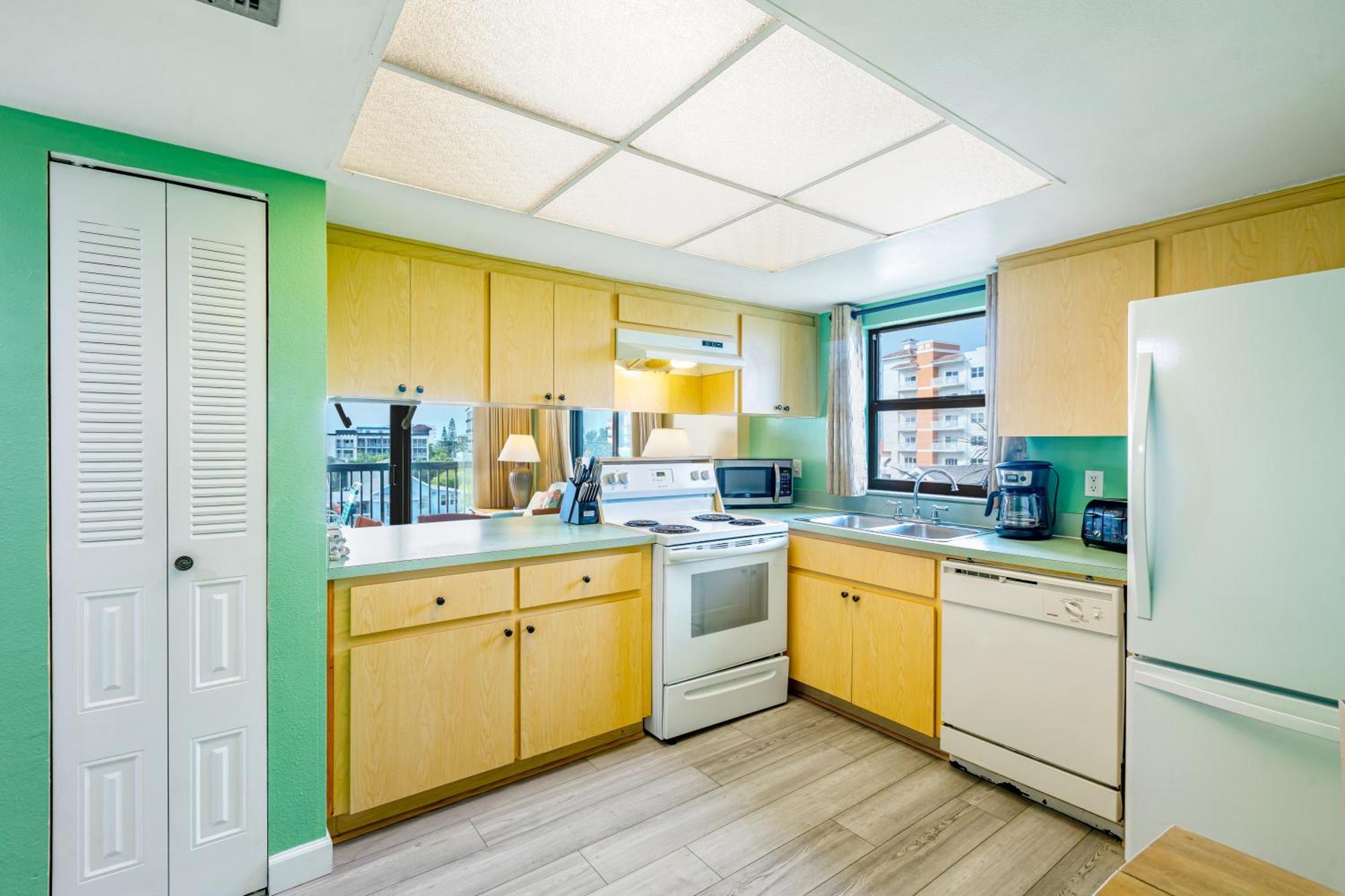All Seasons Vacation Resort by Libertè Madeira Beach Extérieur photo