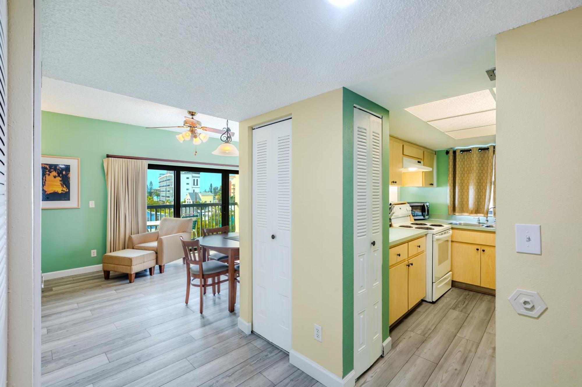 All Seasons Vacation Resort by Libertè Madeira Beach Extérieur photo